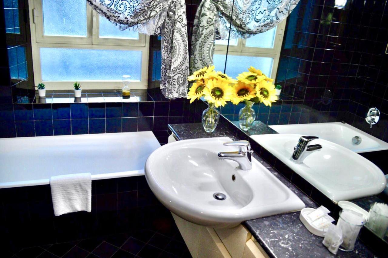 - Walk To Navona - Full Kitchen - Fast Wi-fi & A-c Apartment Rome